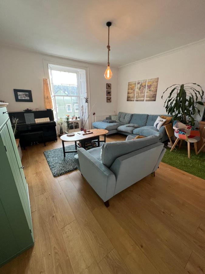 Spacious And Cozy Apartment In The Heart Of Haddington Exterior photo